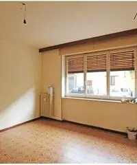 Ampio 2 locali con cantina a.... 39.000 Euro! Ampio 2 locali con cantina a.... 39.000 Euro!