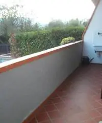 APPARTAMENTO di 3 vani e di 65 mq (CARMIGNANO)