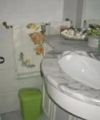 APPARTAMENTO di 6 vani e di 180 mq (CARMIGNANO)