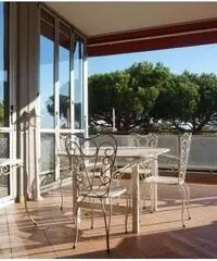 Pinarella, appartamento trilocale con ampio balcone