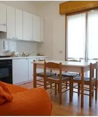 rif: 221 - Cervia, bilocale con balcone e posto auto vicino al mare