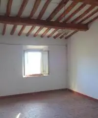 Porzione di casa in vendita a Poggibonsi 200 mq