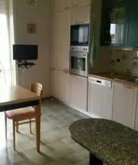 Centro città: Vendita Cinque locali in Viale Scala Greca