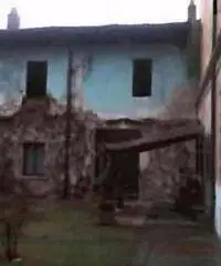 Stabile in Vendita a Romano Canavese