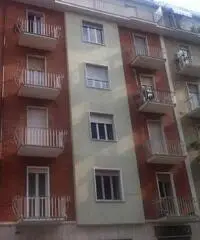 Via Lagarina Metro fermata Marche Corso Francia alloggio Trilocale