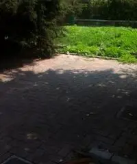 Villa Bifamiliare con terrazzo in via privata zona residenziale