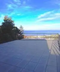 Vendita Multilocale in Via Commerciale, 143