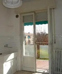 Centro città: Vendita Cinque locali in Via Girolamo Crescentini Centro città: Vendita Cinque locali in Via Girolamo Crescentini