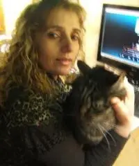 SIGNORA PER BABY SITTER, BADANTE O PULIZIE.