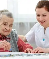 SIGNORA PERUVIANA IN REGOLA SERIA, REFERENZIATA,AFFIDABILE,   CON ANNI