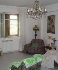 Appartamento di 5 locali in Vendita