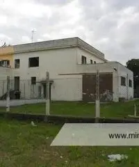 Affitto Laboratorio in via del Tridente,13