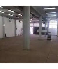 Affitto Magazzino in Via Lucrezia Romana Affitto Magazzino in Via Lucrezia Romana