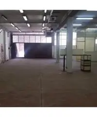 Affitto Magazzino in Via Lucrezia Romana