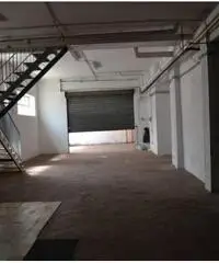 Affitto Magazzino in Via Bologna