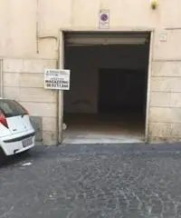 Affitto Magazzino in Via Borgia, 9
