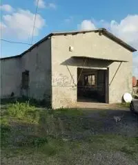 Affitto Magazzino in via del laghetto