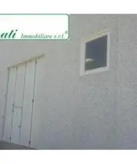 Bagni Di Tivoli: Affitto Magazzino da 1326mq