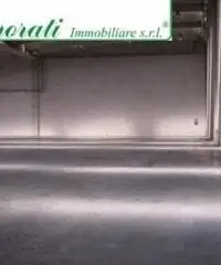 Bagni Di Tivoli: Vendita Capannone in Via Tiburtina Valeria