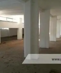 Centro -  Magazzino 6 locali € 150.000 MT601