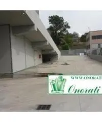 Guidonia: Affitto Magazzino in Via Nazionale Tiburtina Guidonia: Affitto Magazzino in Via Nazionale Tiburtina