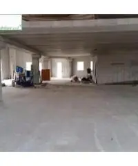 Guidonia: Vendita Laboratorio da 245mq con ascensore