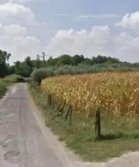 Macere: Vendita Capannone in Contrada Colle dei Fiori