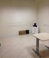 Monterotondo Scalo: Vendita Capannone in Via T. Edison