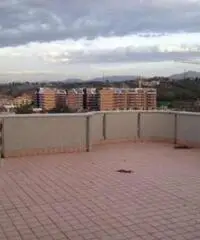 Monterotondo Scalo: Vendita Magazzino da 100mq con ascensore Monterotondo Scalo: Vendita Magazzino da 100mq con ascensore