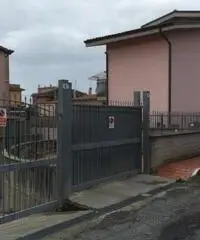 Pavona: Affitto Magazzino in Via Frosinone