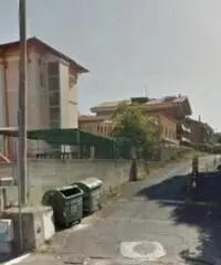 Pavona: Vendita Magazzino in Via degli Olmi