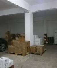 POMEZIA CENTRO LOCALE MAGAZZINO 150 MQ.