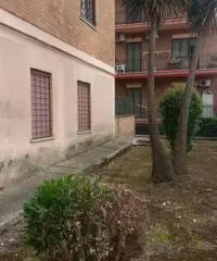 Santa Maria Delle Mole: Vendita Magazzino in Viale della Repubblica