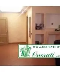 Setteville: Affitto Capannone in Via Nazionale Tiburtina