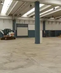 Affitto capannone mq. 2160 - Zona Villa Grazia Di Carini