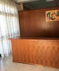 Caparrone: Affitto Magazzino da 170mq con posto auto Caparrone: Affitto Magazzino da 170mq con posto auto