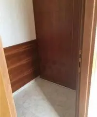 Caparrone: Affitto Magazzino da 170mq con posto auto Caparrone: Affitto Magazzino da 170mq con posto auto