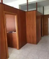 Caparrone: Affitto Magazzino da 170mq con posto auto Caparrone: Affitto Magazzino da 170mq con posto auto