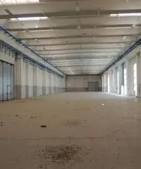 Vendita Capannone da 30000mq con ascensore