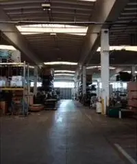 Capannone / Fondo in vendita a Campegine