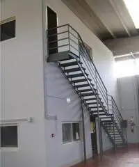 Vendita Capannone in Via Pontina Vendita Capannone in Via Pontina