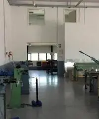 Vendita Capannone in via della produzione  17