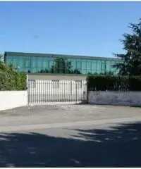 Vendita Capannone in via dell'artigianato