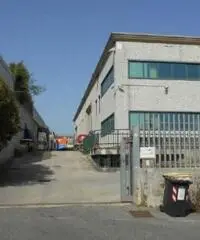 Vendita Capannone in via delle Industria 2