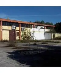 Vendita Capannone in via braccianese claudia km 18,700