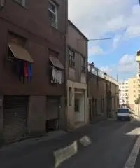 Vendita Laboratorio in Via Fontana delle Rose, 21