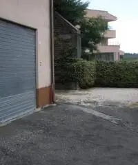 Vendita Magazzino in Via Fontana Maggiore