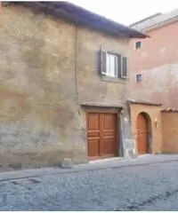 Vendita Magazzino in Via Agillina