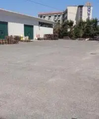 Vendita Negozio in Via Variante Tiberina