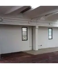 Villa Adriana: Vendita Capannone in via Lago Di Bolsena